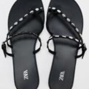 Flat Sandals Metallic detail